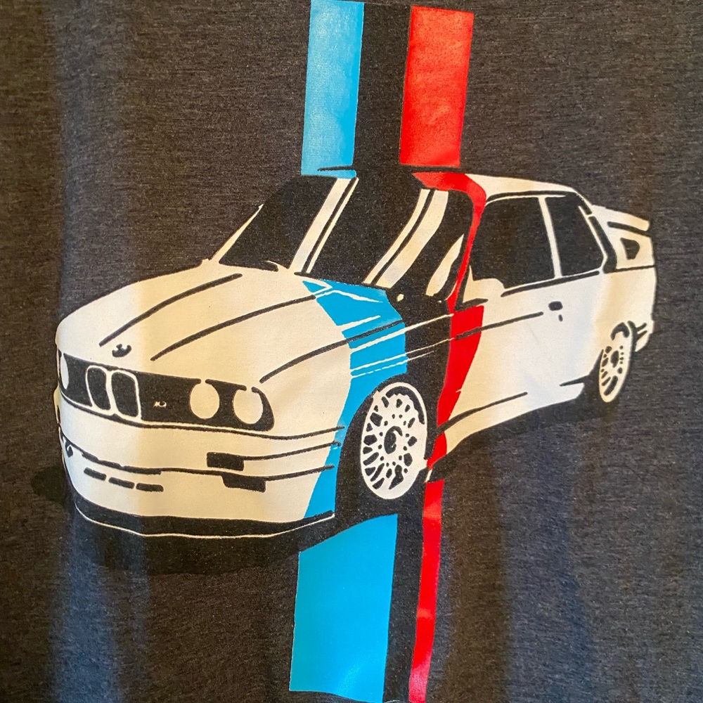 Men’s size large, gray, short sleeve T-shirt, Beamer car picture
